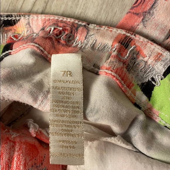 Justice floral graphic stretch jeans size 7 - Picture 4 of 4